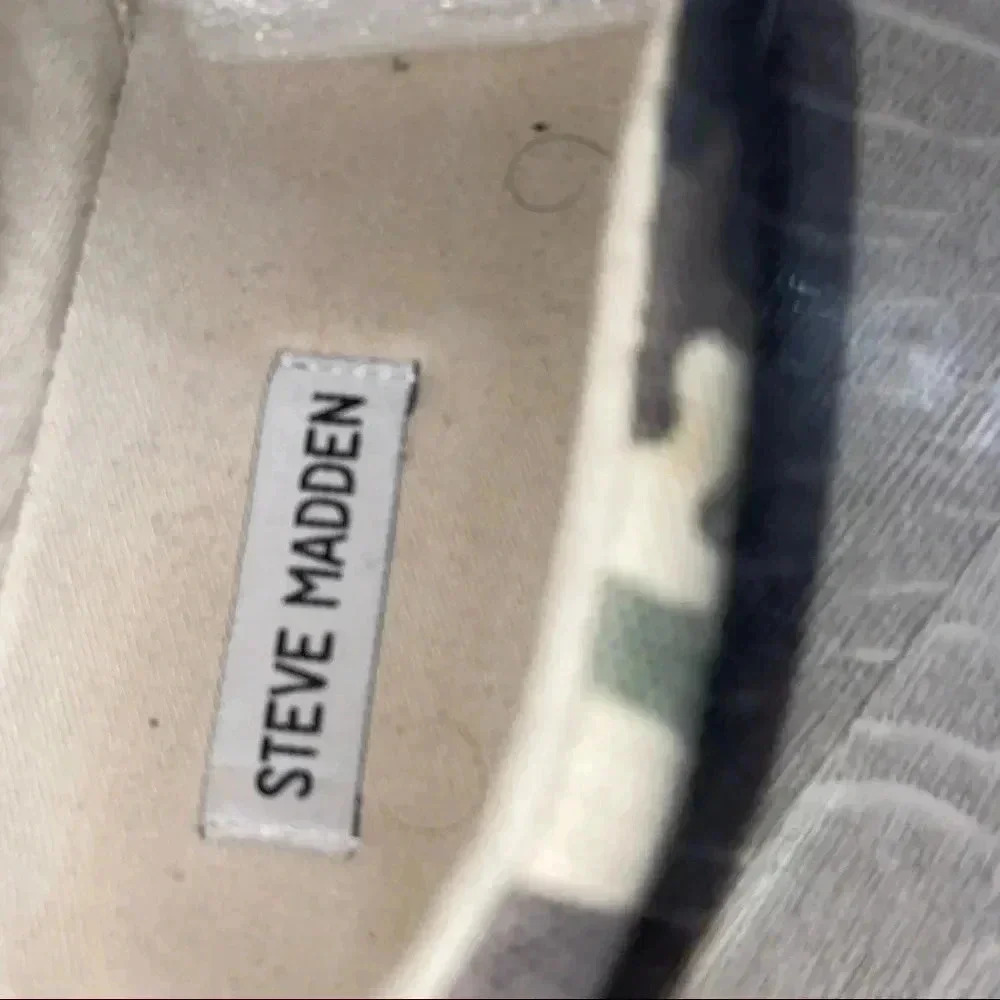 Steve Madden slip on camouflage women’s sz8.5. - Picture 4 of 7